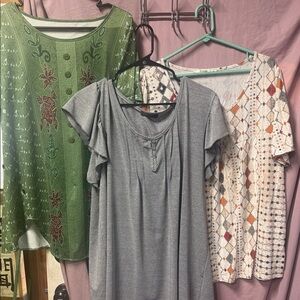Bundle of 3 Short Sleeved Women's Tops XL